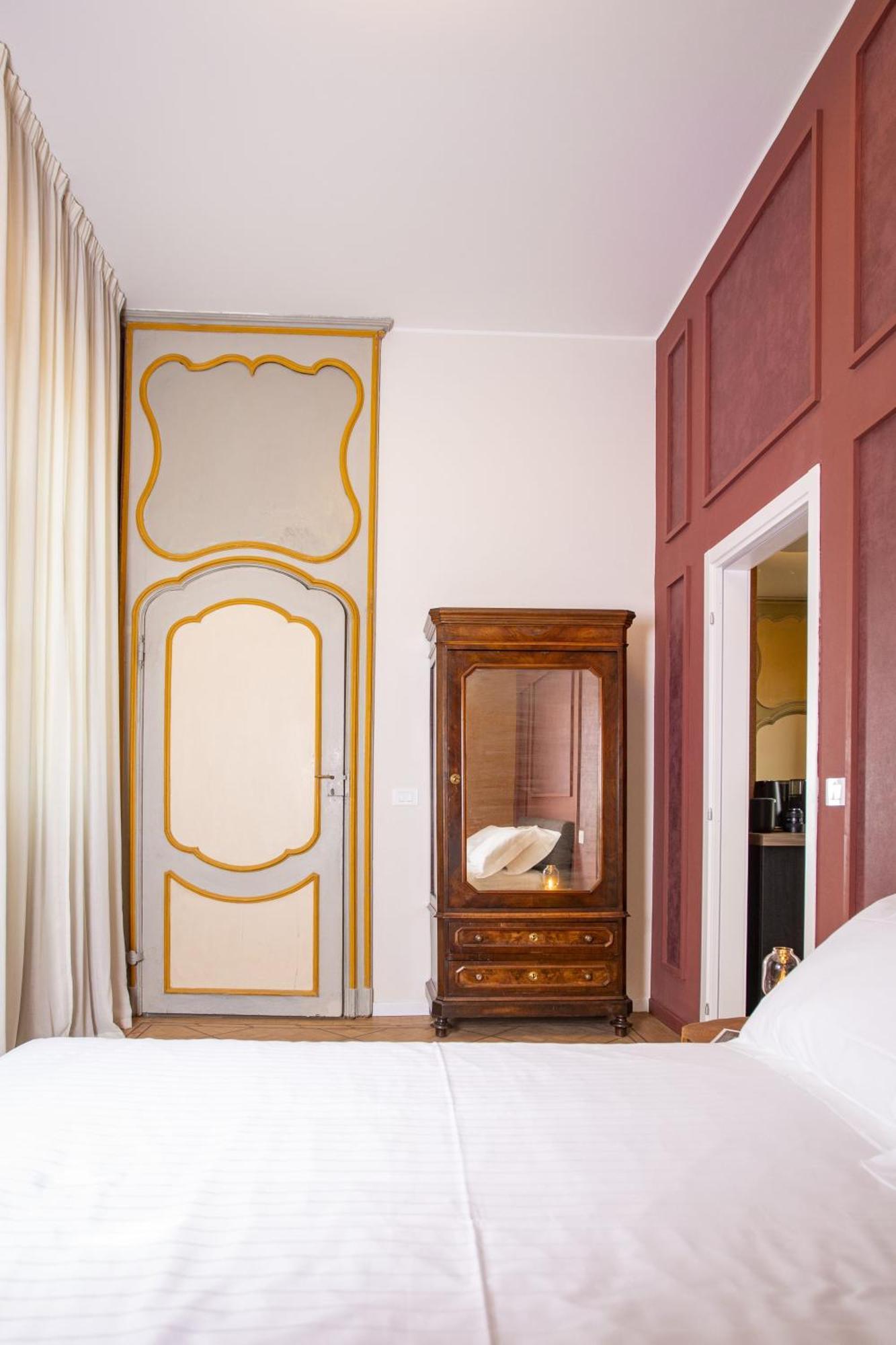 Palazzo Ratti Boutique Rooms เกราสโก ภายนอก รูปภาพ