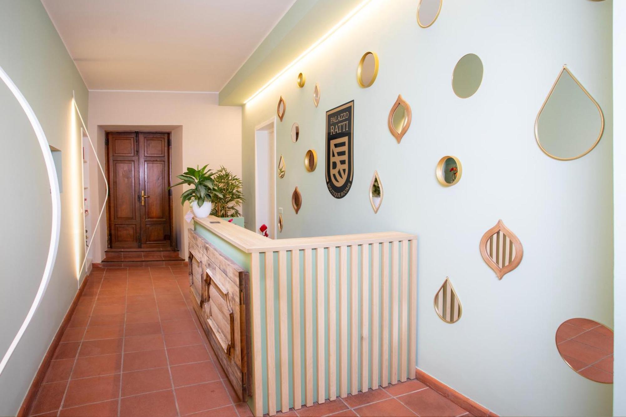 Palazzo Ratti Boutique Rooms เกราสโก ภายนอก รูปภาพ
